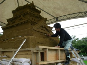 砂像作製の模様(姫路城)