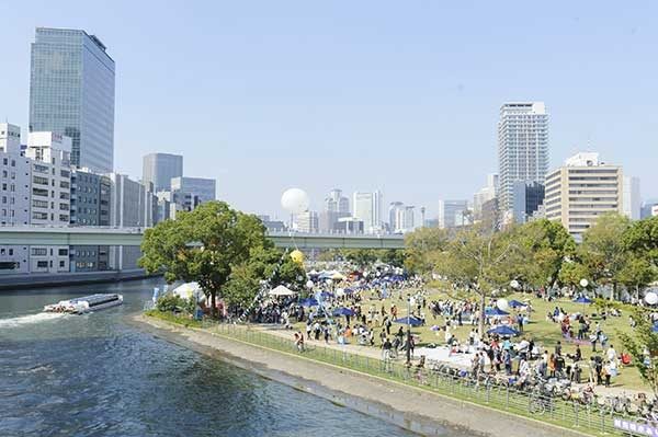 ロハスピクニックin中之島公園 芝生広場 大阪中心 The Heart Of Osaka Japan 大阪市中央区オフィシャルサイト 地域情報ポータルサイト