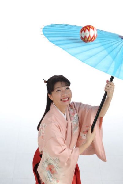 ラッキー舞「太神楽」ワークショップ～太神楽を体験しよう！～