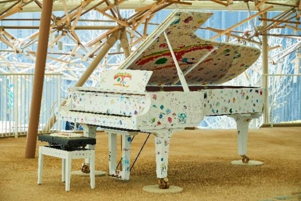 万博レガシー「希望のピアノ」 in 御堂筋・本町