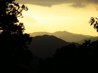 大門から見た夕景